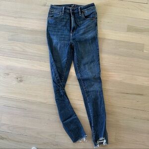 Abercrombie jeans size 26 long. 2Long